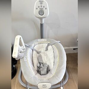 Graco Baby Swing/bouncer